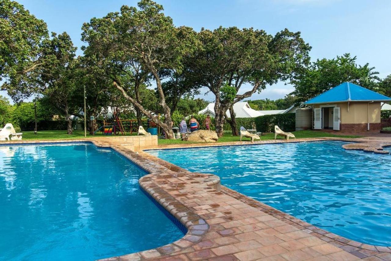 Caribbean Estates Lakeview Villa Port Edward Exterior photo
